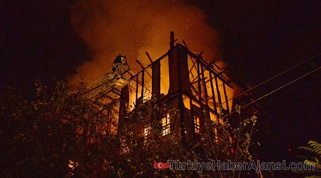 Safranbolu'da Tarihi Konak Yandı