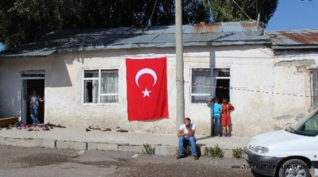 Şehidin Baba Ocağına Ateş Düştü!