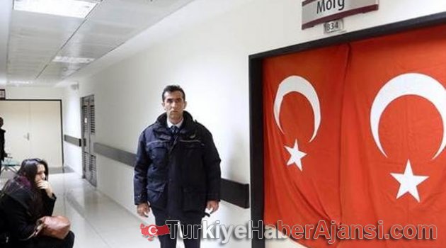 Şehidin Kız Arkadaşı Morgun Önünden Ayrılmadı