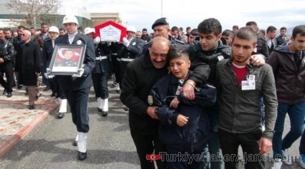 Şehit Özel Haraket Polisi 2 Bin Kişi Uğurladı