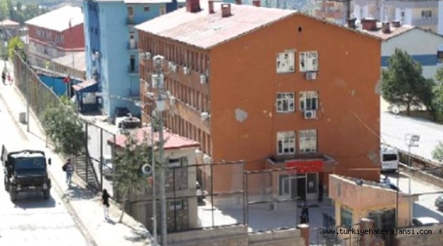 Şemdinli İlçe Emniyet Müdürlüğü'ne Saldırı