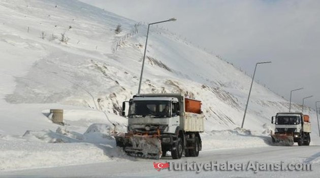 Sivas'ta 249 Köy Yolu Ulaşıma Kapandı