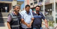 Uyuyan Babasının Boğazını Satırla Kesti