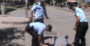 İşyerinin Önünde Polisleri Görünce Bayıldı