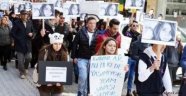 O Katil Özgecan Protestosuna Katılmış