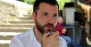 Sinan Özen Sahnede Fenalık Geçirdi