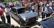 Hırsızlık Yapıp Kaçarken Otomobille Markete Girdi