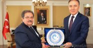 Rektör Doğru, Vali Altıparmak’ı Ziyaret Etti