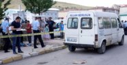 Bisikletli Çocuk, Minibüsün Altında Kaldı