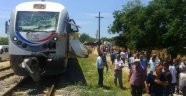 Tren Buğday Yüklü TIR'la Çarpıştı