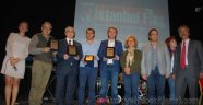 İstanbul Flaş Gazetesi 2016 Onur Ödülleri Verildi