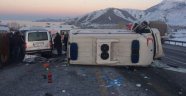 Ambulansla Kamyonet Çarpıştı: 4 Ölü, 1 Yaralı