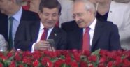 Davutoğlu ve Kılıçdaroğlu'nun Meraklandıran Sohbeti