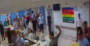 Hastaneyi Bıçaklarla Bastılar!