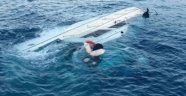 İzmir'de Tekne Alabora Oldu
