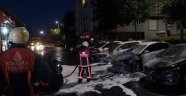 Kağıthane'de Kundaklanan 17 Araç Alev Alev Yandı
