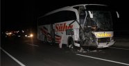 Kayseri'de Yolcu Otobüsü Römorka Çarptı