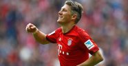 ManU'dan Schweinsteiger'e Servet!