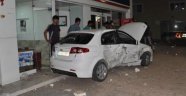 Otomobil LPG Pompasına Çarptı