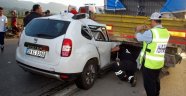 Otomobil, TIR'ın Altına Girdi