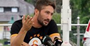 Sabri: Karşımda Olsa; İmza İster, Kekeler
