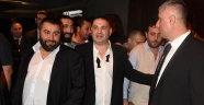 Şafak Sezer Düğünden Eğlenceye…