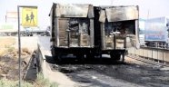 Silopi'de Yol Kesen PKK, Yine TIR Yaktı
