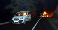 Yol Kesen Teröristler Yine Araç Yaktı