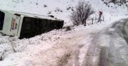 Yolcu Otobüsü Devrildi: 13 Yaralı
