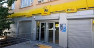 Yüzü Maskeli Göstericiler Binalara Saldırdı
