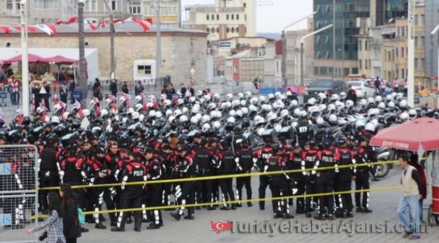 Taksim Meydanı’nda Geniş Güvenlik Önlemi
