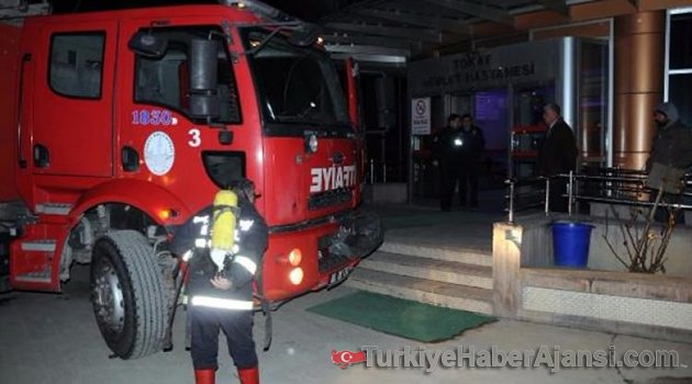 Tokat'ta Devlet Hastanesi'nde Yangın Paniği