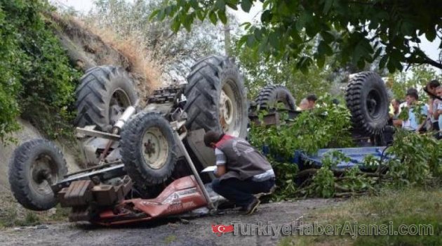 Traktörle Şarampole Yuvarlanan İşçi Öldü