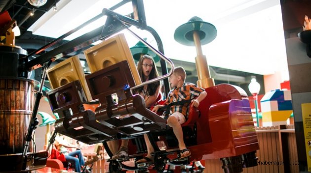 Ünlüler ve Çocukları LEGOLAND® Discovery Centre'de