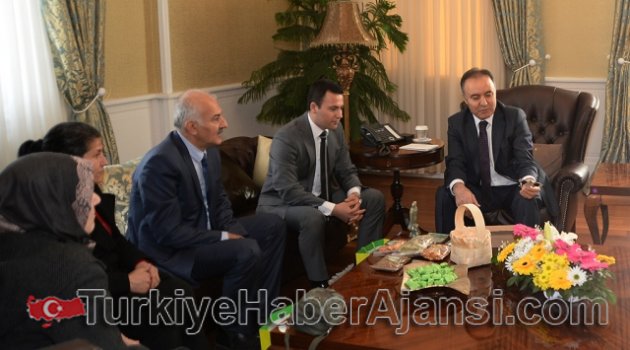 UZKADER'li Bayanlar, Ürettikleri Ürünler İçin Pazar Arıyor