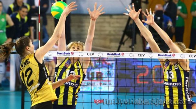 VakıfBank, Fenerbahçe'yi Kupanın Dışına Attı