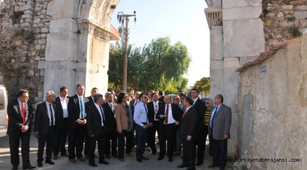 Vali Çiçek, Milas’ta İncelemelerde Bulundu