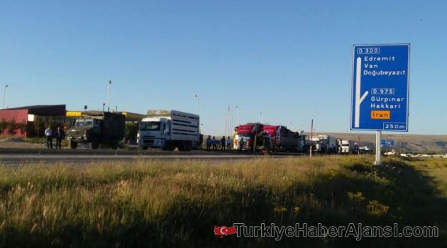 Van'da Patlama: 6 Polis Yaralandı