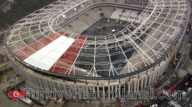 Vodafone Arena'da Çatı Sürprizi