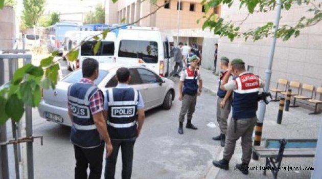 'Yasadışı Dinleme' Davasında 1 Tahliye