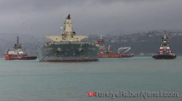 Yeniköy'de Karaya Oturan Gemi Kurtarıldı