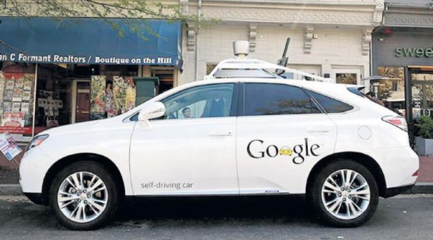 Yeşil Işığı Tanımayan Google Kaza Yaptı