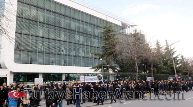 Zaman Gazetesi Şirketine Baskın Yapıldı