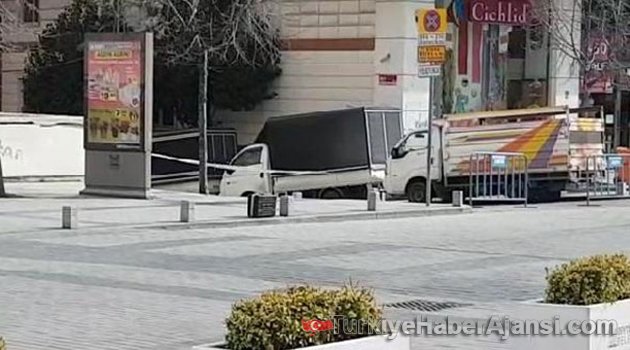 Zeytinburnu'nda 'Şüpheli Çanta' Alarmı