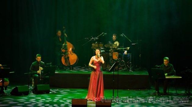 Zorlu PSM’de Vestel Gururla Yerli Konserleri