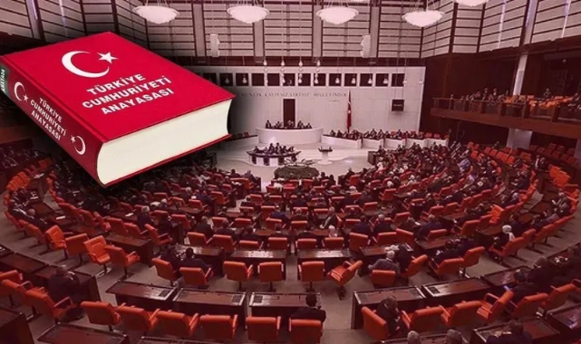 Yeni anayasa kapıda mı? 400 vekilin gölgesinde türkiye