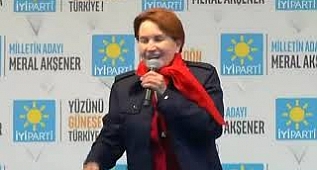 Meral Akşener Erzurum'da Halka Seslendi